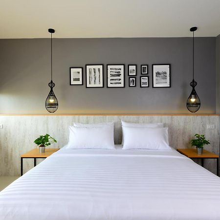 Hotel Ruenthip Pattaya Pokoj fotografie